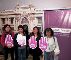 Descripción: Macintosh HD:Users:crissthian:Desktop:Foto feministas.jpg